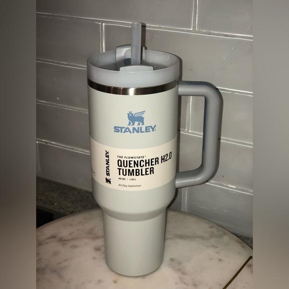 ✨NWT✨ Stanley Quencher H2.0 FlowState Tumbler 40oz (Fog) - Picture 8 of 17